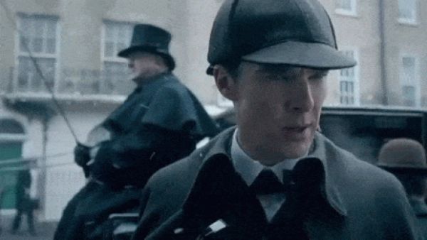 Benedict Cumberbatch interpreta verso vitoriana do detetive em especial de Natal de 'Sherlock'