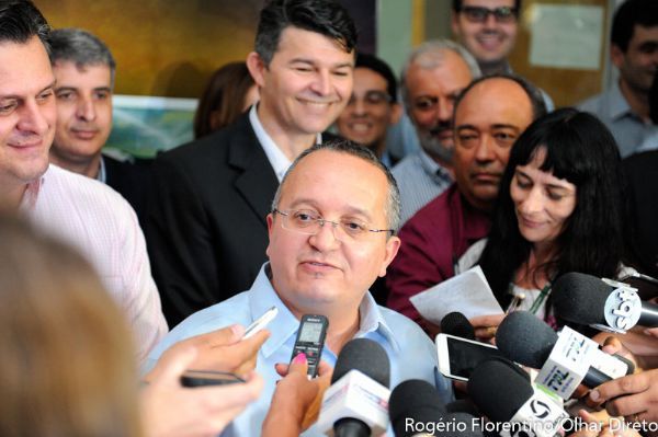 Pedro Taques mostra insatisfao com TCE e diz que julgamento das contas de Silval foi contradio