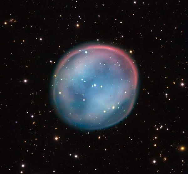 A nebulosa Coruja do Sul foi registrada pelo conjunto de telescpios do Observatrio Europeu do Sul (ESO)