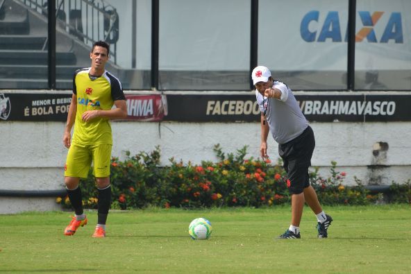 Tcnico Adilson Baptista ter que escalar time misto contra o Luverdense na Arena Pantanal