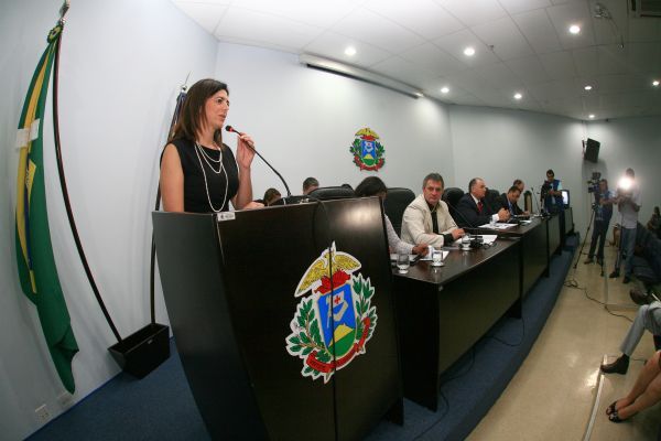 Depoimento de Soraia Tupinamb, diretora da Claro no Centro-Oeste, durante a CPI da Telefonia Mvel na Assembleia Legislativa MT