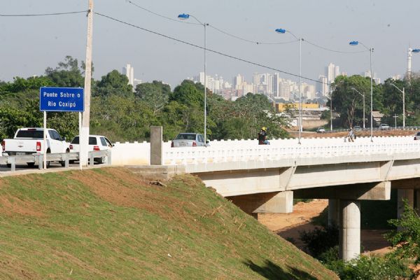 Ponte sobre o Rio Coxip ligando a Beira Rio  rua Antonio Dorileo ser entregue hoje