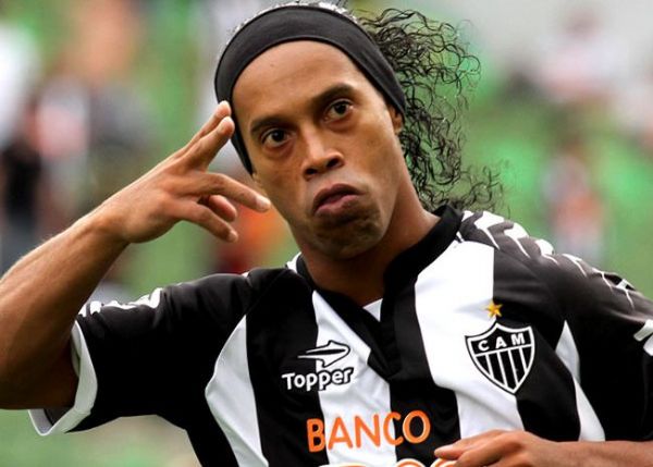 Ronaldinho Gacho deve ser o prximo campeo mundial a jogar na Arena; vdeos