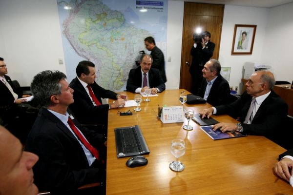 Governador Silval Barbosa em audincia com ministros da Justia, Eduardo Cardozo, e Casa Civil, Alosio Mercadante