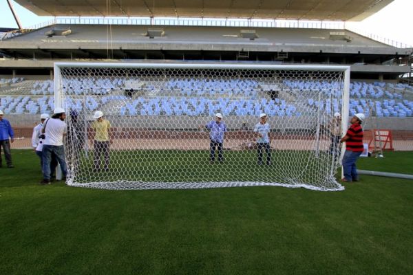 Traves foram colocadas na Arena Pantanal na ltima quarta-feira