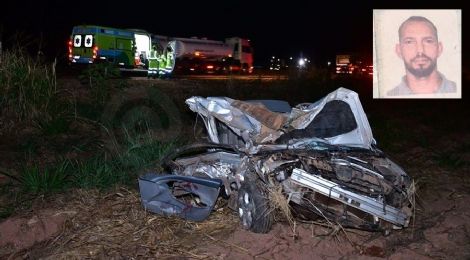 Motorista de Corolla morre na hora ao bater em traseira de caminho em Rondonpolis