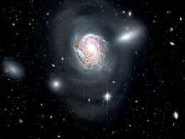Nasa divulga imagem de galxia a 320 mi de anos-luz da Terra