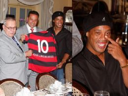 Ronaldinho Gacho participa de homenagem na Academia Brasileira de Letras
