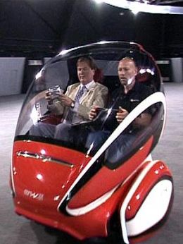 GM exibe 'carro bolha' do futuro sem motorista