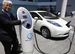 Nissan testa sistema solar para recarregar veculos eltricos