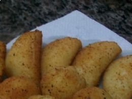 Risoles de milho com requeijo