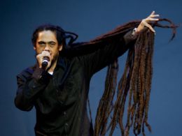 Damian Marley mistura hip hop, reggae e homenagem ao pai