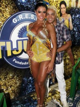 Belo e Gracyanne foram juntos ao ensaio da Unidos da Tijuca, no Rio de Janeiro