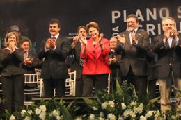 Agricultura familiar  'herana bendita' de Lula, afirma Dilma