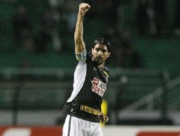 Botafogo anula Corinthians, vence e embola a disputa pela liderana