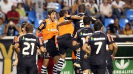 Ded brilha de novo, Vasco derrota o Botafogo e segue na cola do Timo