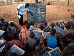 Conflitos deixam 28 milhes de crianas sem estudar, diz Unesco