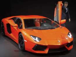 Lamborghini Aventador chega em setembro e j tem trs compradores