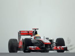 Com menos chuva, Hamilton lidera dobradinha da McLaren nesta sexta
