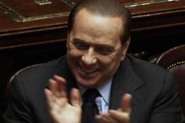 Berlusconi sobrevive a voto de confiana