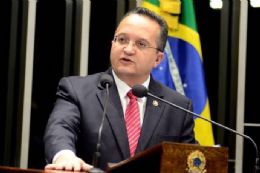 Taques elenca dez pontos a serem debatidos sobre federalismo no Senado