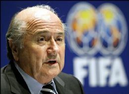 Blatter recua e elogia preparao do Brasil para Copa