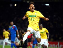 Neymar retoma #ousadiaealegria do Santos e espera brilhar na Seleo