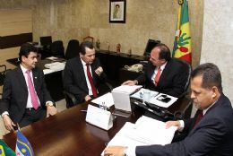 Silval Barbosa pede R$ 160 milhes e ministro diz que vai avaliar projetos