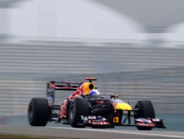 Vettel lidera os dois treinos, mantm domnio e fecha a sexta-feira na frente