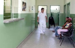 Polmica em Campo Grande (MS): enfermeiros comeam a dar consulta