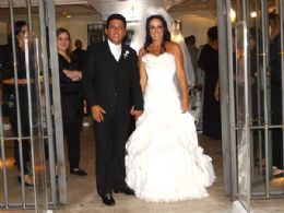 Emocionado sertanejo Bruno se casa com a j sua mulher h 15 anos