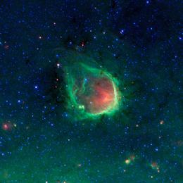 'Anel verde' em nebulosa  revelado em imagem obtida por telescpio