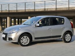 Renault Sandero automtico chega por R$ 43,9 mil