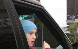 Justin Bieber visita Selena Gomez no Hospital