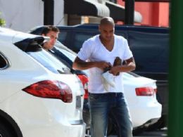 Corinthians avisa que ainda no formalizou resciso de contrato com Adriano