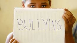 Manual ensina a ver se seu filho est praticando ou  vtima de Bullying
