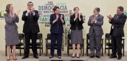 'Nunca mais sigilo oferecer guarida ao desrespeito', afirma Dilma