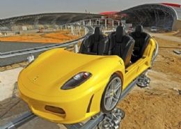 Ferrari mostra montanha-russa com F430 Spider