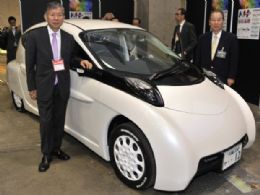Japonesa SIM-Drive apresenta carro eltrico com autonomia para 333 km