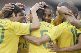 Brasil vence os EUA com facilidade e bate recorde de triunfos com Dunga