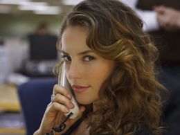 Paola Oliveira substitui Ana Paula Arsio em novela de Gilberto Braga