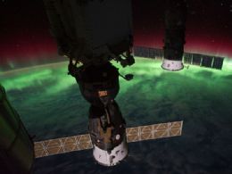 Astronautas registram aurora austral em foto tirada na Estao Espacial