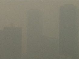 Pequim enfrenta nuvem de poluio