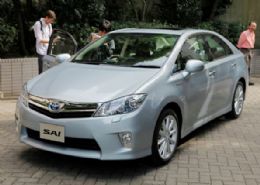 Toyota apresenta novo hbrido no Japo