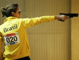 Ana Luiza Mello foi a melhor na prova de pistola de 25m