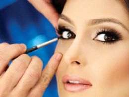 Aprenda a usar maquiagem cuidando da sade e da beleza