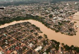 Vista area de Rio Branco, atingida pela enchente do Rio Acre