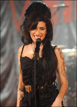 Amy Winehouse  hospitalizada no Caribe