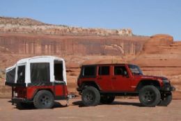 Jeep lana linha de trailers para o Wrangler