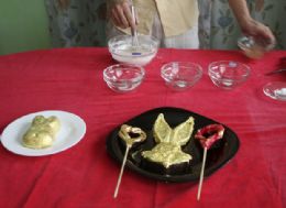 Chineses ricos celebram o Ano do Coelho com doce de ouro de R$ 800